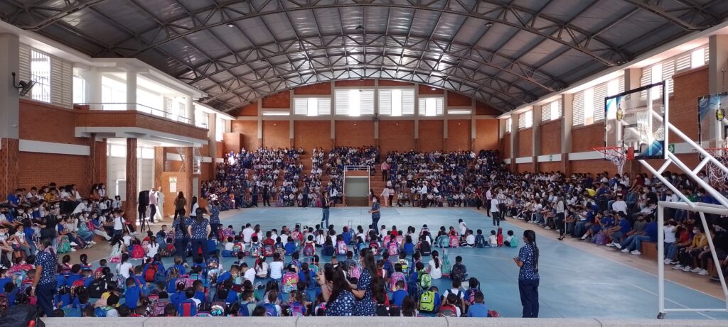 Coliseo Marie Poussepin - Jornada de la Tarde - Colegio de La Presentación Piedecuesta